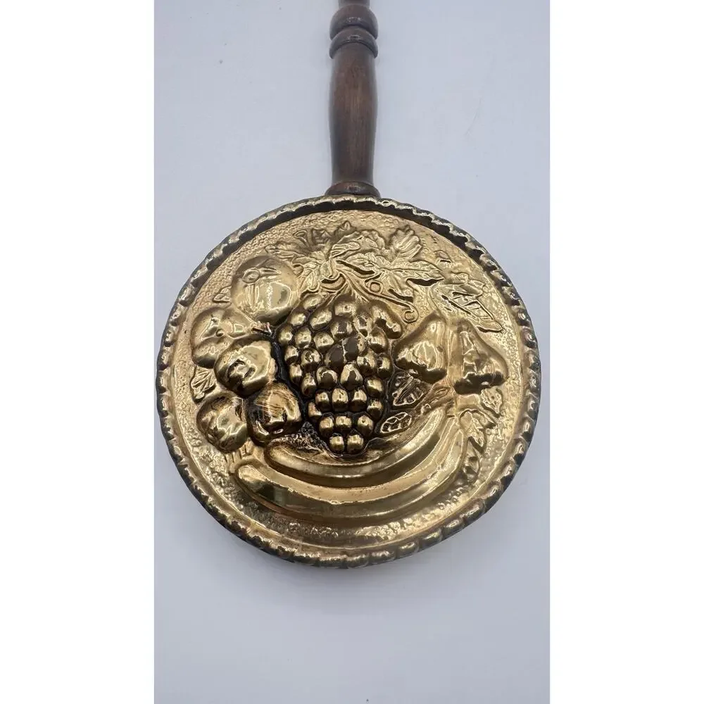 Vintage Brass Bed Warming Pan Embossed Fruit Wall Decor Wooden Handle 18”